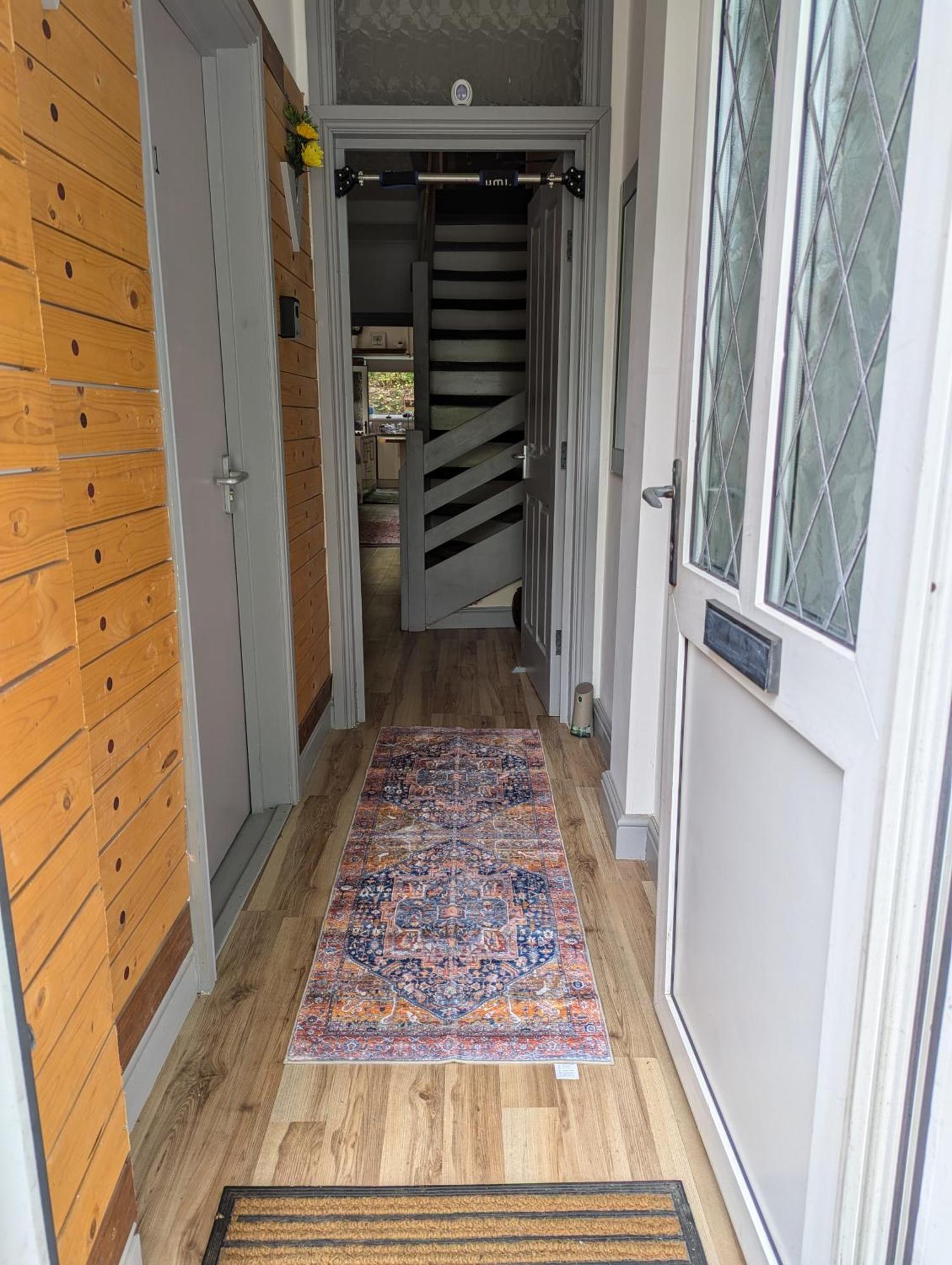 R3 - Cozy Small Double - City & Beach Access, Wifi, Free Parking - Self Catering Swansea Buitenkant foto