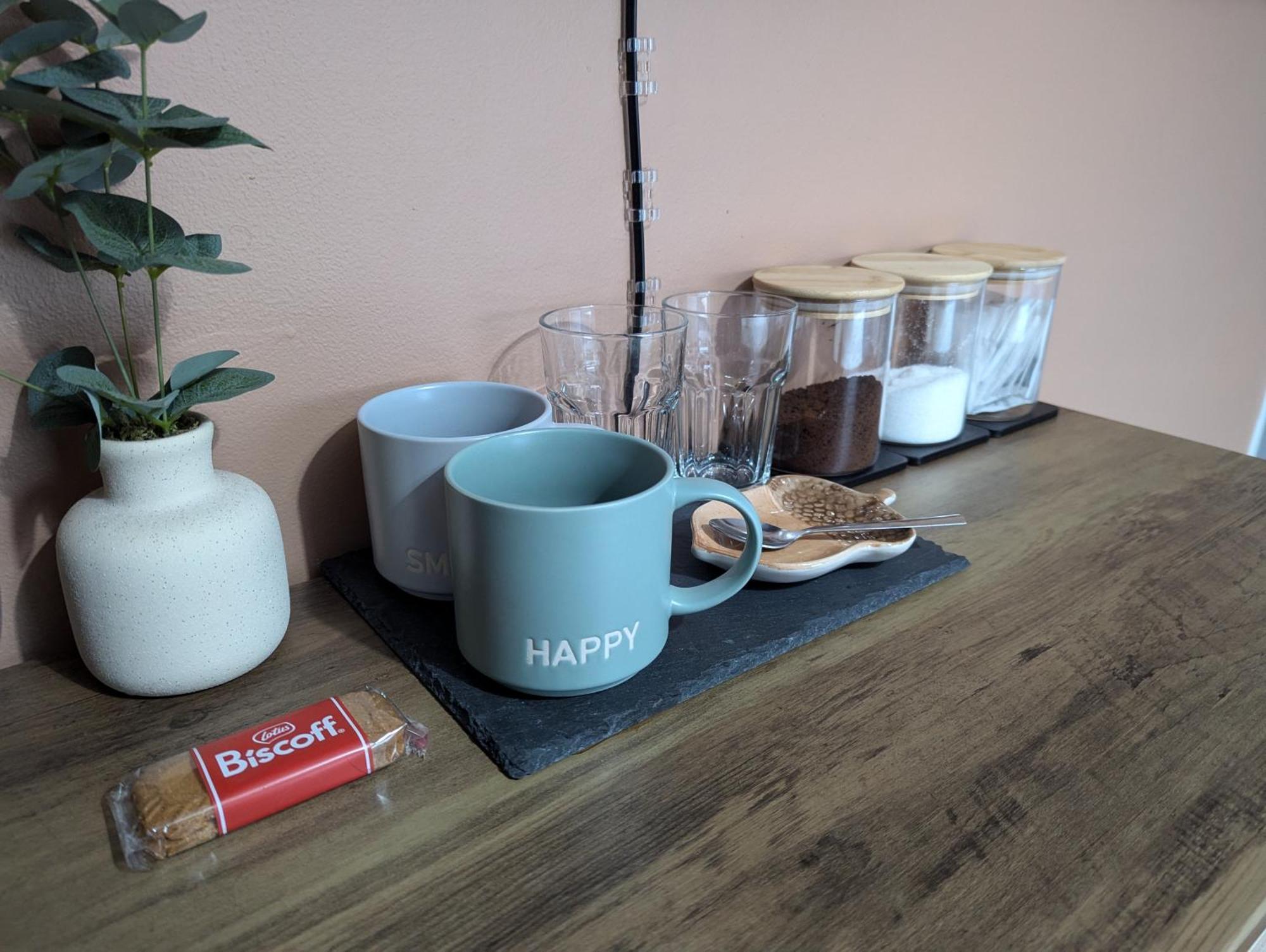 R3 - Cozy Small Double - City & Beach Access, Wifi, Free Parking - Self Catering Swansea Buitenkant foto